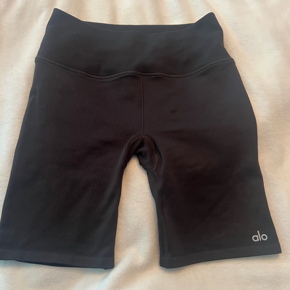 Alo women’s 7” Biker shorts